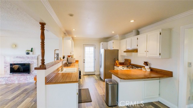 Detail Gallery Image 4 of 23 For 4961 Belle, Cypress,  CA 90630 - 4 Beds | 2 Baths