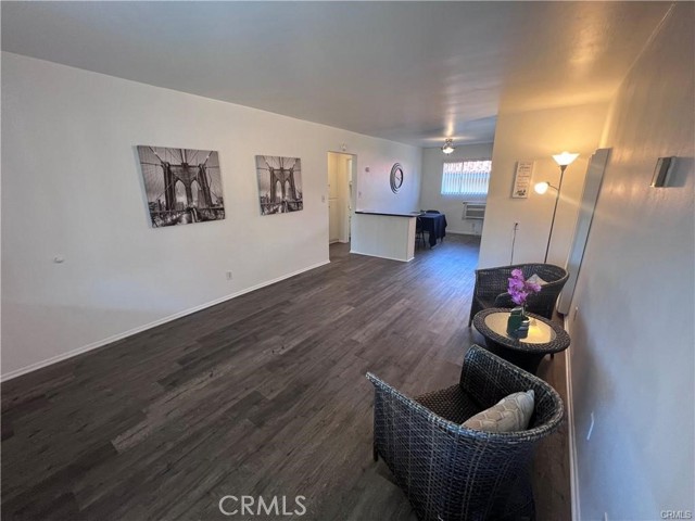 Detail Gallery Image 2 of 9 For 315 E 8th St, Corona,  CA 92879 - 1 Beds | 1 Baths