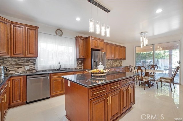 Detail Gallery Image 32 of 55 For 22329 Plummer St, Chatsworth,  CA 91311 - 4 Beds | 5 Baths