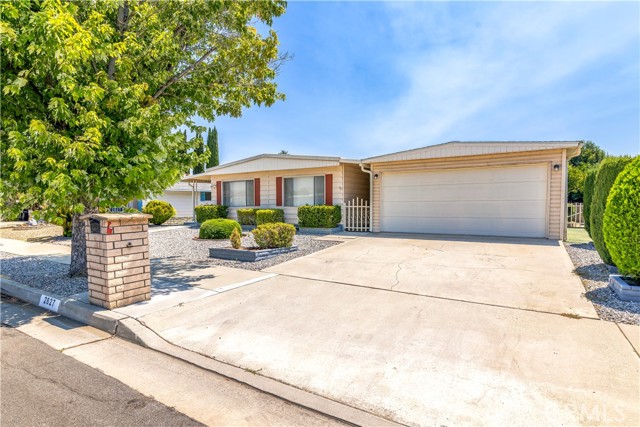 Detail Gallery Image 1 of 1 For 2827 Silver Oak Way, Hemet,  CA 92545 - 2 Beds | 2 Baths