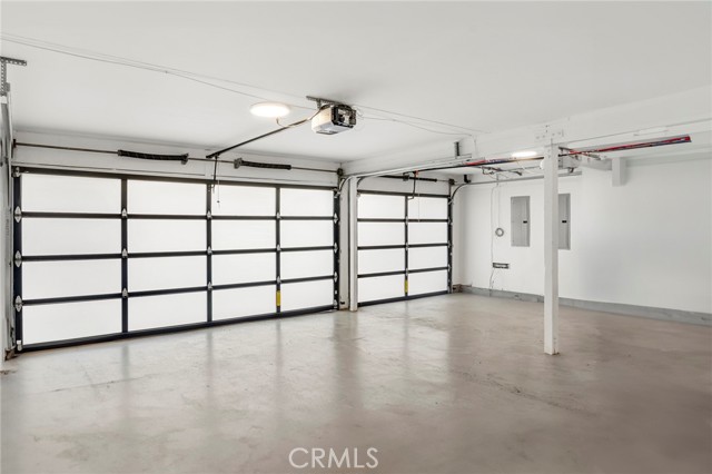 5265 Del Moreno Drive, Woodland Hills CA: https://media.crmls.org/medias/739eb805-7969-49d6-8f0d-8825f375a935.jpg