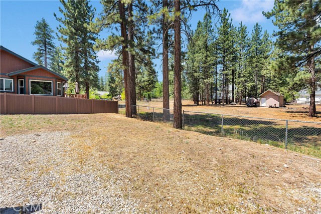 Detail Gallery Image 30 of 31 For 128 Crater Lake Rd, Big Bear Lake,  CA 92315 - 3 Beds | 2 Baths
