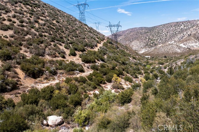 2 Aliso Canyon Road, Acton CA: https://media.crmls.org/medias/739f9f21-19a7-4fc8-abc7-49f6a67a4965.jpg