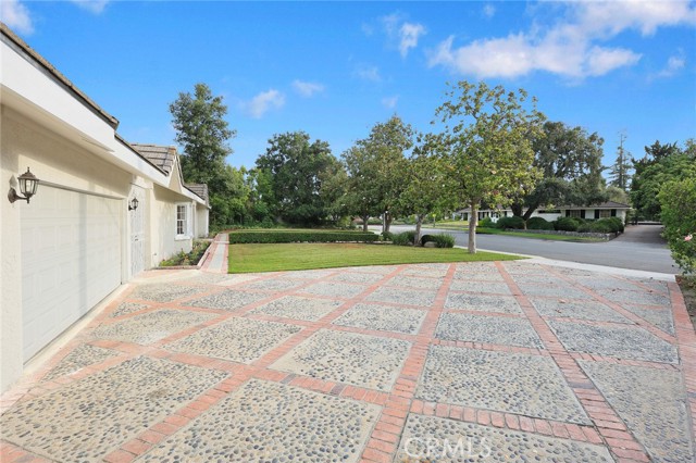 1130 Palomar Road, San Marino CA: https://media.crmls.org/medias/73a01a87-80dc-43f6-885a-3d6a54c7937a.jpg