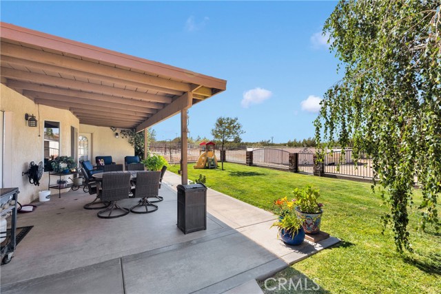 12958 Ranchero Road, Oak Hills CA: https://media.crmls.org/medias/73a02e9f-f1ee-44a5-9b6c-adf12c9f15a1.jpg