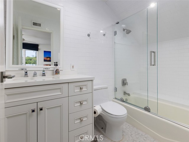 Detail Gallery Image 50 of 69 For 125 Kings Pl, Newport Beach,  CA 92663 - 5 Beds | 6/1 Baths