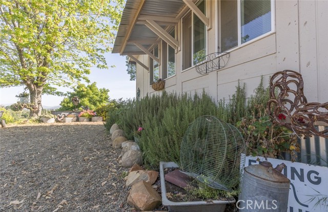 Detail Gallery Image 3 of 71 For 1990 Las Mariposas Ln, Catheys Valley,  CA 95306 - 3 Beds | 2 Baths