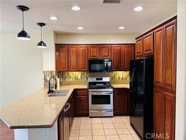 Detail Gallery Image 6 of 25 For 9442 Jack Rabbit Dr #108,  Rancho Cucamonga,  CA 91730 - 2 Beds | 3 Baths