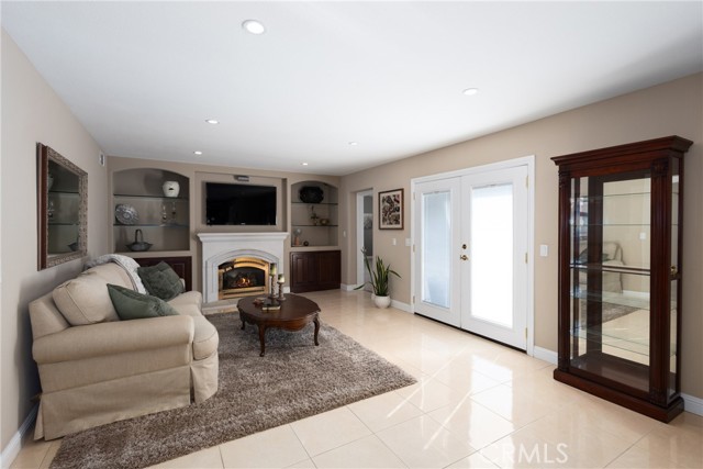 Detail Gallery Image 42 of 69 For 390 Meadowbrook, Santa Maria,  CA 93455 - 5 Beds | 4/1 Baths