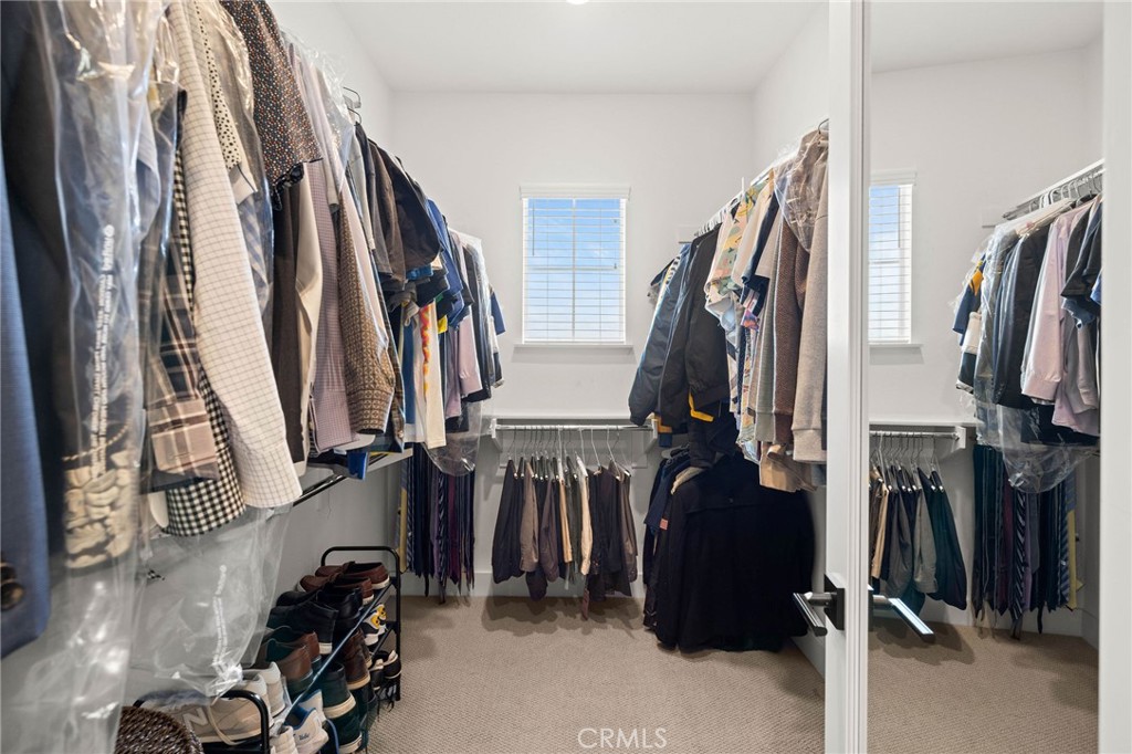 https://media.crmls.org/medias/73a150f2-9a2d-4594-868d-9be7210eb1b2.jpg?preset=X-Large