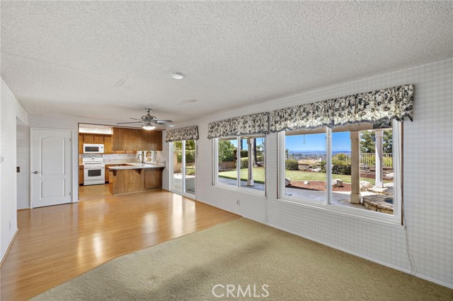 28215 Leticia, Mission Viejo CA: https://media.crmls.org/medias/73a1b8a3-e905-47d5-b891-fcf64026eca8.jpg