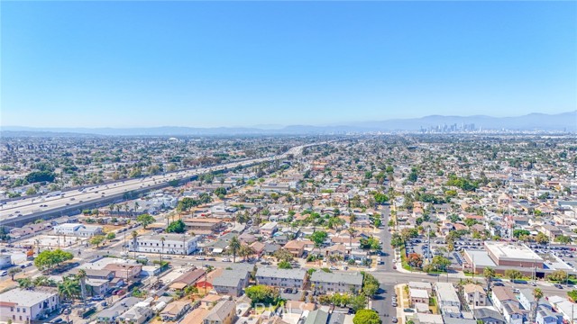 10955 S Spring Street, Los Angeles CA: https://media.crmls.org/medias/73a1c89e-44a7-47a4-b377-c2b32d499da9.jpg