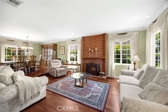 Detail Gallery Image 5 of 31 For 1400 Post Rd, Fullerton,  CA 92833 - 4 Beds | 2/1 Baths