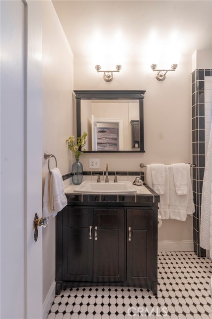 Detail Gallery Image 27 of 65 For 70 Roswell Ave, Long Beach,  CA 90803 - – Beds | – Baths