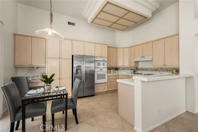 Detail Gallery Image 16 of 42 For 615 N Oxford Ct, Orange,  CA 92869 - 3 Beds | 2 Baths