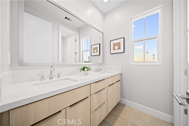 576 Patten Avenue, Placentia CA: https://media.crmls.org/medias/73a29322-5f48-4427-bbe4-e0f67cb06532.jpg
