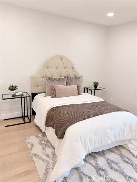 Detail Gallery Image 6 of 7 For 9533 Paramount Bld, Downey,  CA 90240 - 3 Beds | 1 Baths