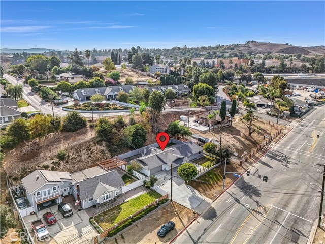 2975 Riverside Drive, Chino CA: https://media.crmls.org/medias/73a2f882-3e6e-4fef-a964-b2fe185696bb.jpg