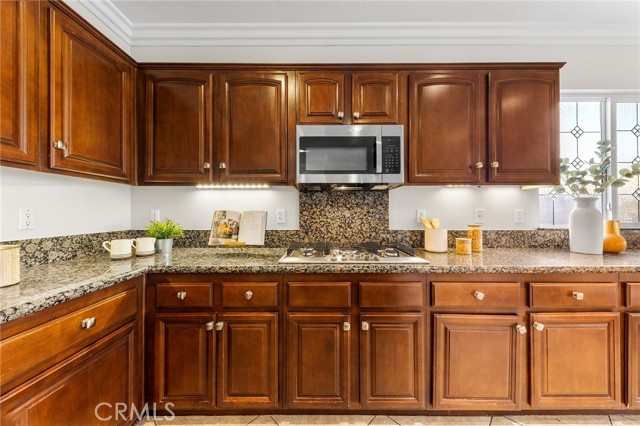 Detail Gallery Image 12 of 62 For 6412 Arcadia St, Corona,  CA 92880 - 6 Beds | 3/1 Baths