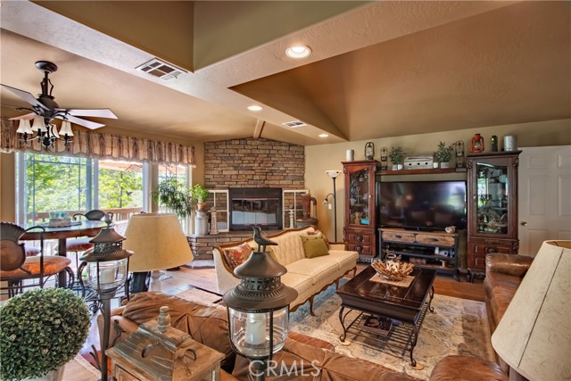 Detail Gallery Image 8 of 72 For 48208 Tanglewood Ct, Aguanga,  CA 92536 - 4 Beds | 2 Baths