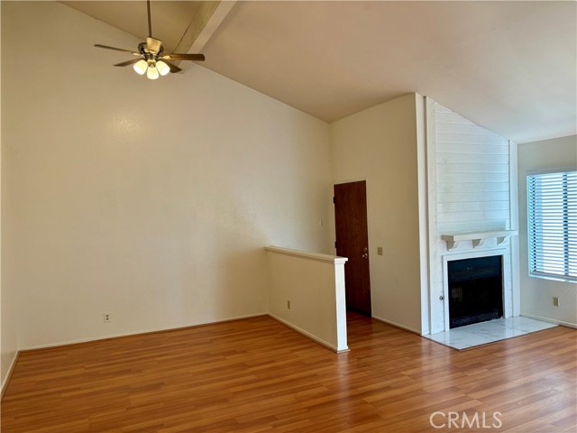 16521 Grunion Lane, Huntington Beach CA: https://media.crmls.org/medias/73a38114-8631-4a6b-b75c-bfe068896a6d.jpg