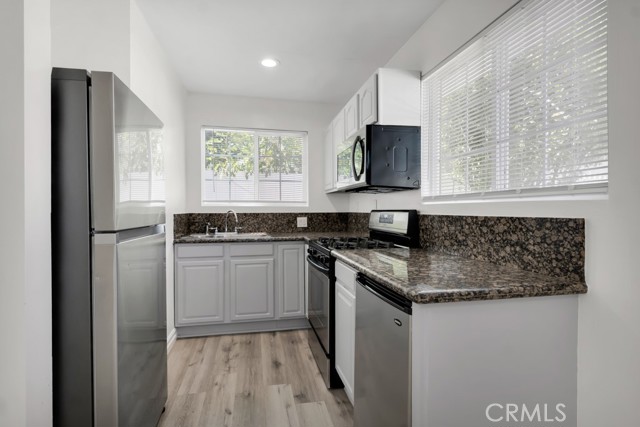 Detail Gallery Image 9 of 16 For 5436 Sylvia, Tarzana,  CA 91356 - 1 Beds | 1 Baths