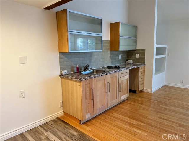 Detail Gallery Image 22 of 36 For 18406 Bessemer St, Tarzana,  CA 91335 - 3 Beds | 2 Baths