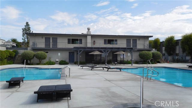 Detail Gallery Image 28 of 45 For 22030 Calvert St #3,  Woodland Hills,  CA 91367 - 2 Beds | 1 Baths
