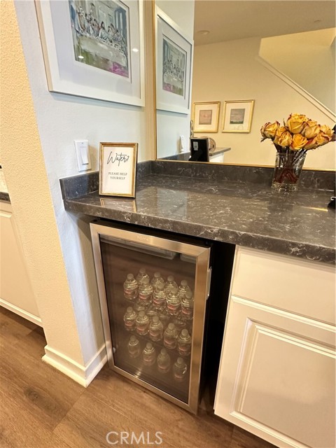 1060 Newberry Lane, Claremont CA: https://media.crmls.org/medias/73a4fac2-2dd1-498d-a430-b84e1ae13eed.jpg