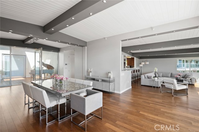 2085 Temple Hills Drive, Laguna Beach CA: https://media.crmls.org/medias/73a5003c-6fd4-453a-9957-5bf07d751ed8.jpg
