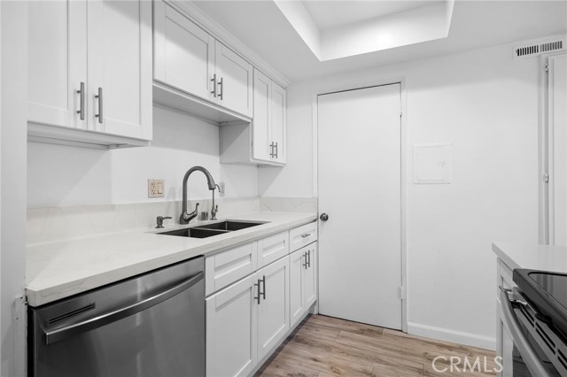 Detail Gallery Image 13 of 24 For 251 W Dryden St #16,  Glendale,  CA 91202 - 2 Beds | 1/1 Baths