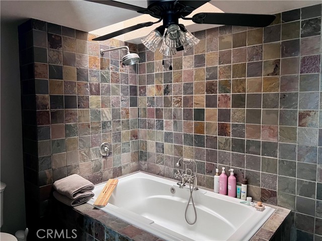 Detail Gallery Image 10 of 50 For 11205 Pioneer Ridge Rd, Moreno Valley,  CA 92557 - 4 Beds | 2 Baths