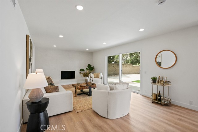 24711 Acropolis Drive, Mission Viejo CA: https://media.crmls.org/medias/73a59092-a713-4e7b-b1a1-aaeb9a828460.jpg