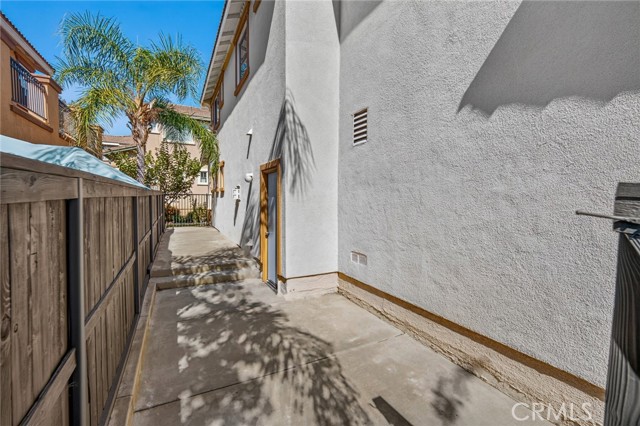 1324 Estel photo 47