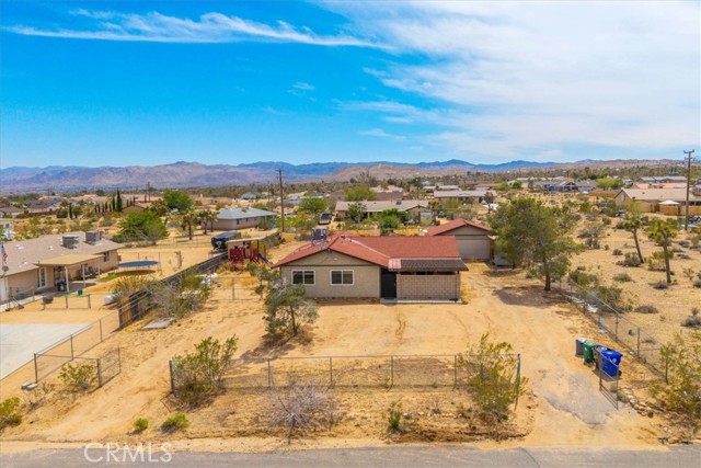58331 Caliente Street, Yucca Valley CA: https://media.crmls.org/medias/73a5f68d-21f9-443a-84b6-98dd0ce04f0b.jpg