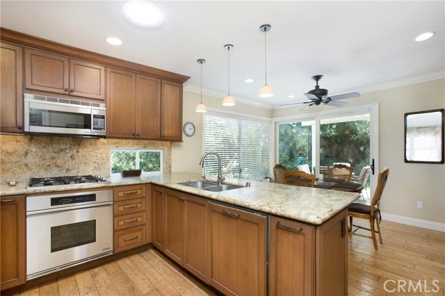 18 Eagle, Irvine CA: https://media.crmls.org/medias/73a5f7a5-3908-40b3-8c7b-b369b9ff34f5.jpg