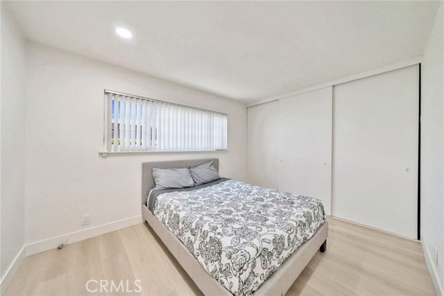17121 Granada Lane, Huntington Beach CA: https://media.crmls.org/medias/73a6a5fa-f1f5-4a02-9f1e-4b420cee0b19.jpg