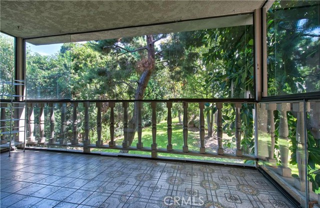2405 Via Mariposa W, Laguna Woods CA: https://media.crmls.org/medias/73a79113-4977-4dda-9931-23a4eb350f97.jpg