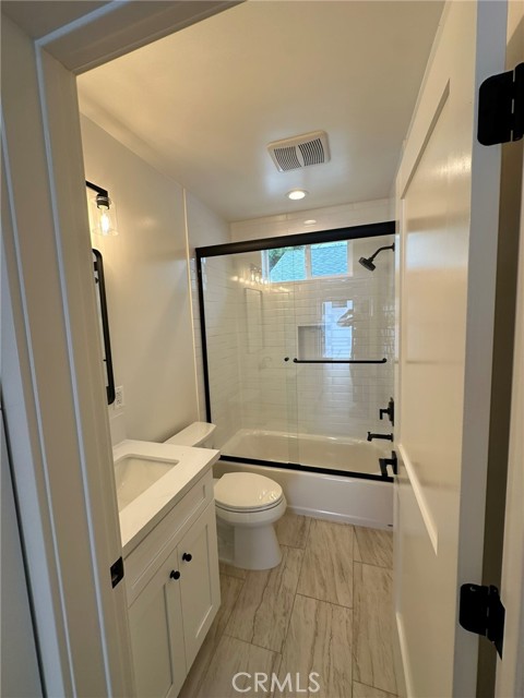 Detail Gallery Image 7 of 12 For 899 N Orchard Dr #101,  Burbank,  CA 91506 - 1 Beds | 1 Baths