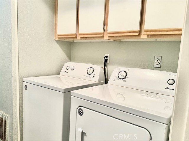 Detail Gallery Image 8 of 10 For 44514 15th St #2,  Lancaster,  CA 93535 - 2 Beds | 2 Baths