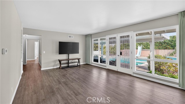 Detail Gallery Image 6 of 43 For 1575 W Edithia, Anaheim,  CA 92802 - 3 Beds | 2 Baths