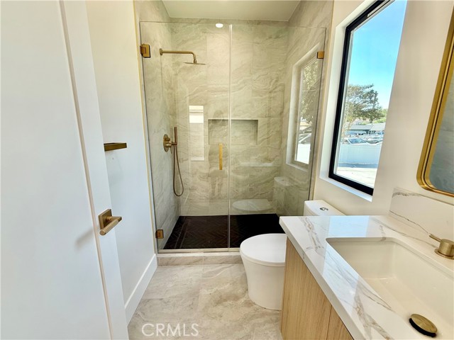 Detail Gallery Image 12 of 15 For 22132 Gault St, Canoga Park,  CA 91303 - 1 Beds | 1 Baths