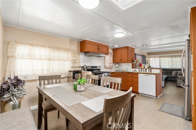 Detail Gallery Image 15 of 30 For 17455 Marygold, Bloomington,  CA 92316 - 1 Beds | 1 Baths