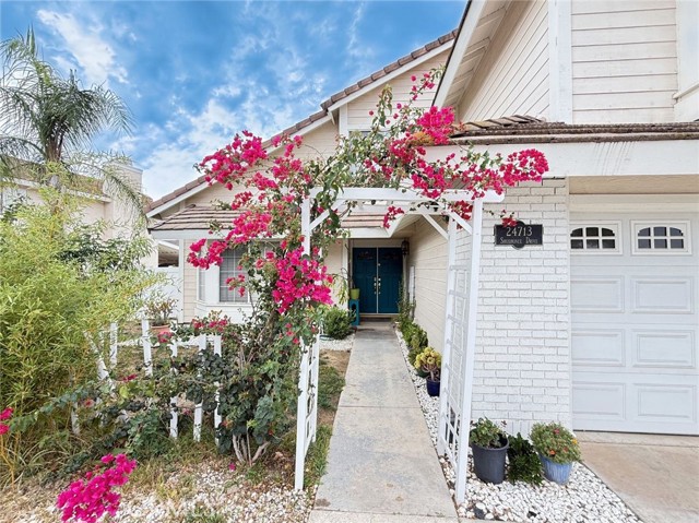 Detail Gallery Image 3 of 30 For 24713 Shoshone Dr, Murrieta,  CA 92562 - 6 Beds | 3 Baths