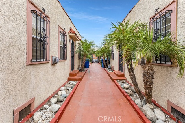 Detail Gallery Image 37 of 43 For 928 S Breed St, Los Angeles,  CA 90023 - – Beds | – Baths