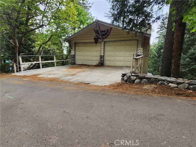 Detail Gallery Image 11 of 58 For 1023 Mercury, Crestline,  CA 92325 - 2 Beds | 1 Baths