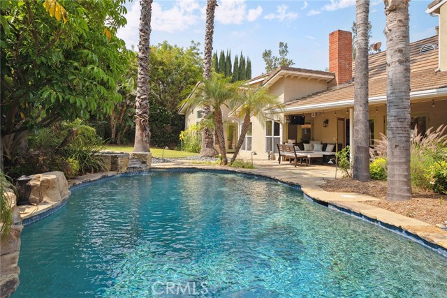 4520 El Caballero Drive, Tarzana CA: https://media.crmls.org/medias/73ac5932-1018-45b9-8618-548ec267ea42.jpg