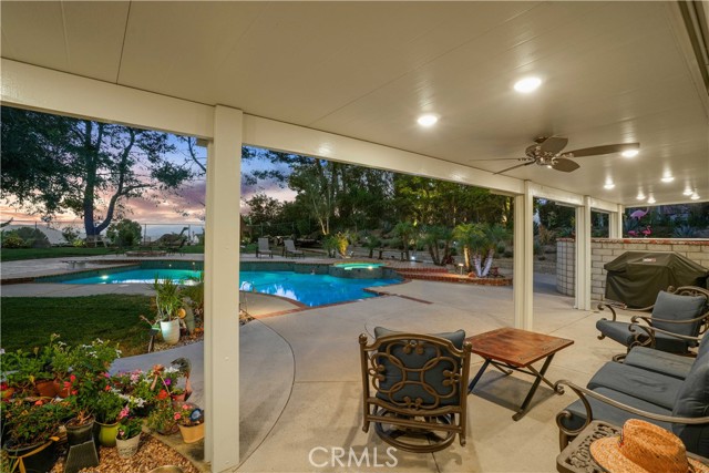 319 Cheerful Court, Simi Valley CA: https://media.crmls.org/medias/73ac5ee9-d356-4fc0-9413-c4db4e2d5607.jpg