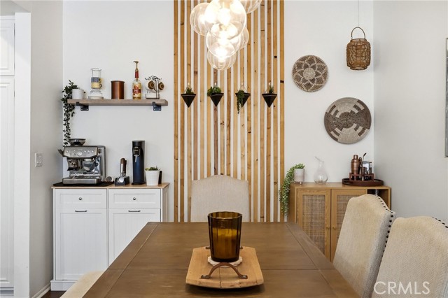 Detail Gallery Image 17 of 54 For 17711 Margate St #103,  Encino,  CA 91316 - 2 Beds | 1/1 Baths