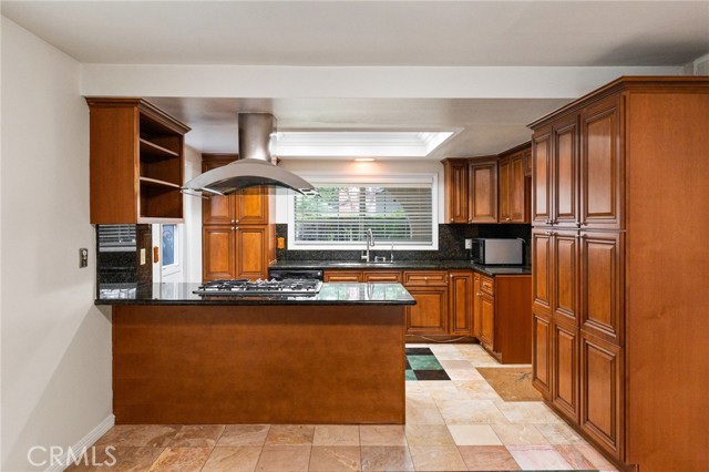 16424 Holmes Place, Cerritos CA: https://media.crmls.org/medias/73acddee-9447-4b99-b47d-3cc0ec1ea9b0.jpg